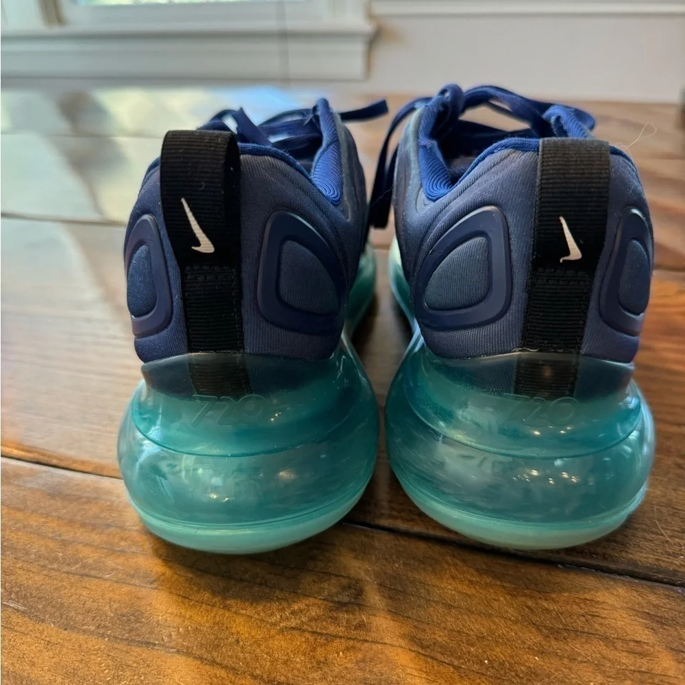 Nike AirMax 720. youth 4.5. Blues/green